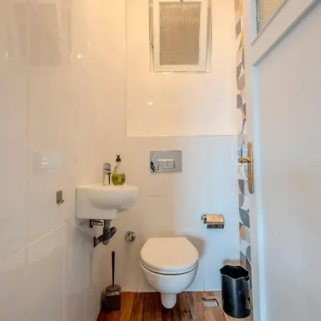 5-bedroom With Sea View Appartamento