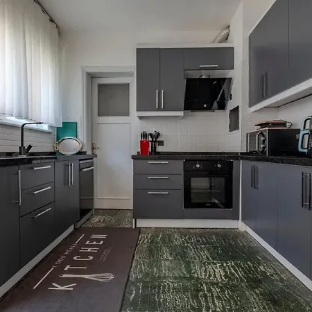 5-bedroom With Sea View Apartment Istanbul