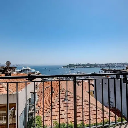 Apartment 5-bedroom With Sea View